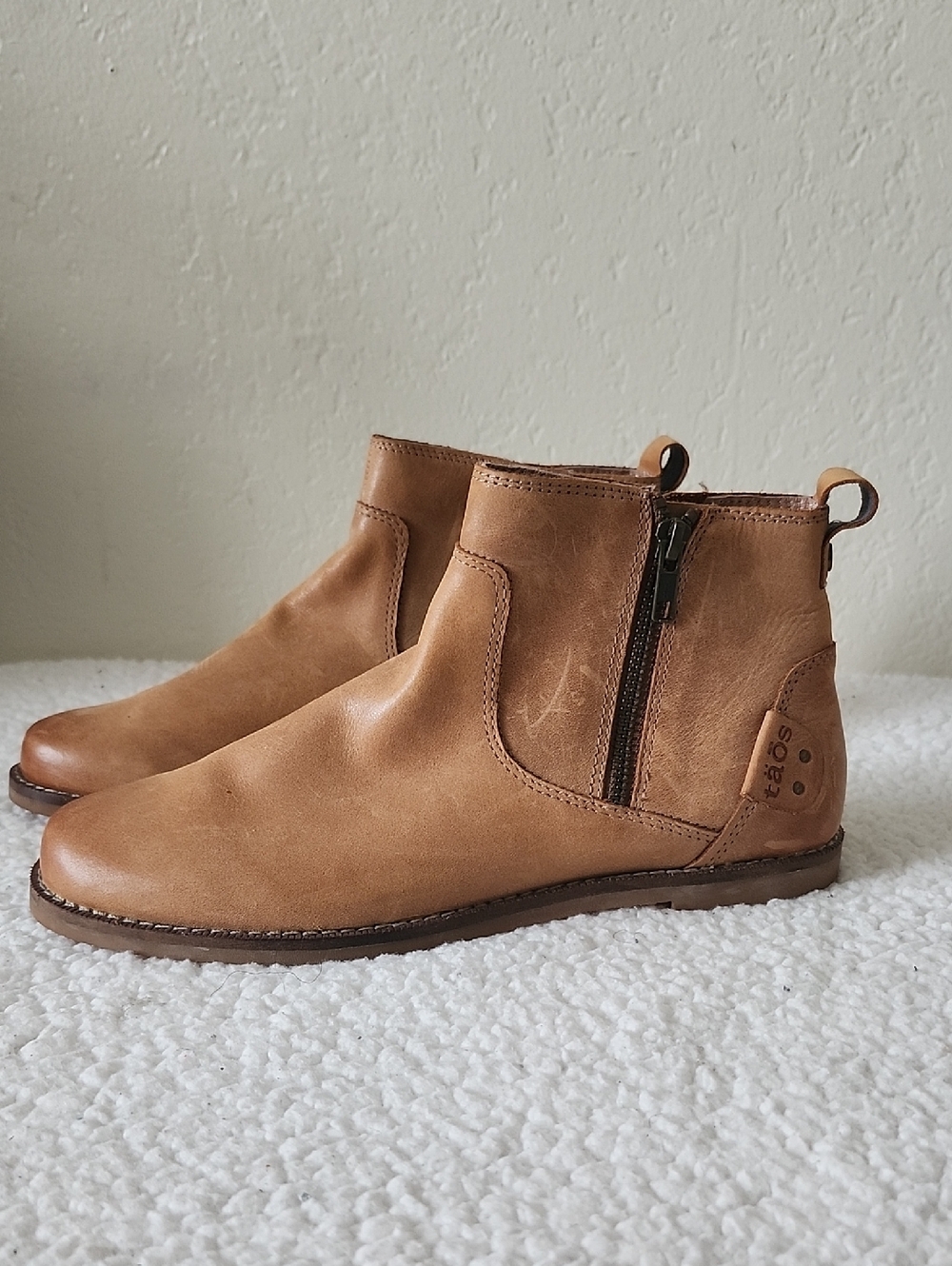 Taos Double Time Caramel Leather Ankle Boots Double Zip Women's Size 8 Comfort